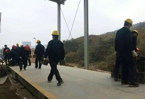 麟北發(fā)電廠約請麟游縣質監(jiān)局對150噸地磅進行校驗